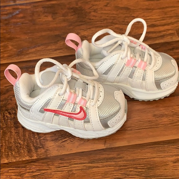 pink new nikes
